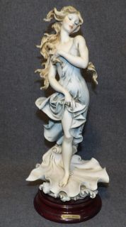 GIUSEPPE ARMANI BIRTH of VENUS Giuseppe Armani "Birth of Venus" Sculpture, #811C. Issued 1993. Signed. Measures 14-1/2" tall. Condition is Excellent. Mint. No damage. Starting Bid $80. Auction Estimate $150 - $200.   