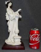 GIUSEPPE ARMANI "Oriental Girl with Column" SCULPTURE Giuseppe Armani Sculpture "Oriental Girl with Column" #0403S. Issued 1987. No Box. Measures 13-1/4" tall. Condition is Very good. No damage. Starting Bid $40. Auction Estimate $100 - $150.